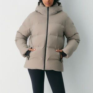 Aritzia-The Super Puff₂O™ - Rainstop™